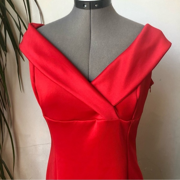 LOVESAINTS Women’s European Brand Red V Neck Dress Size L - Picture 5 of 9